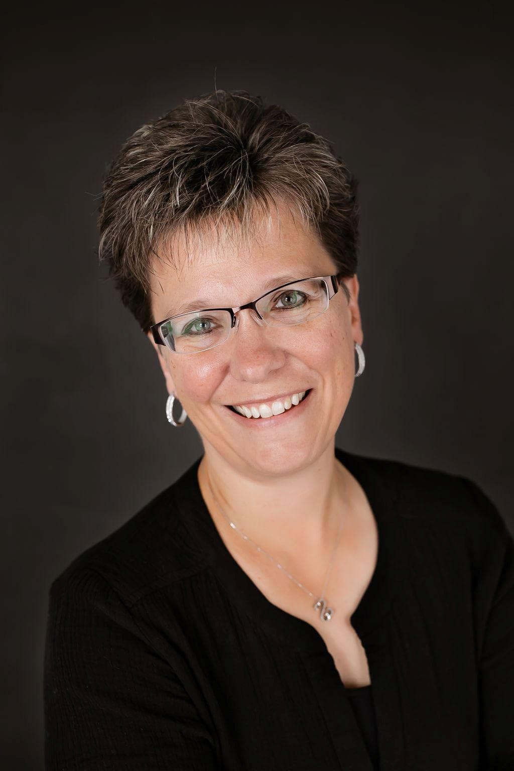 Stephanie Buss