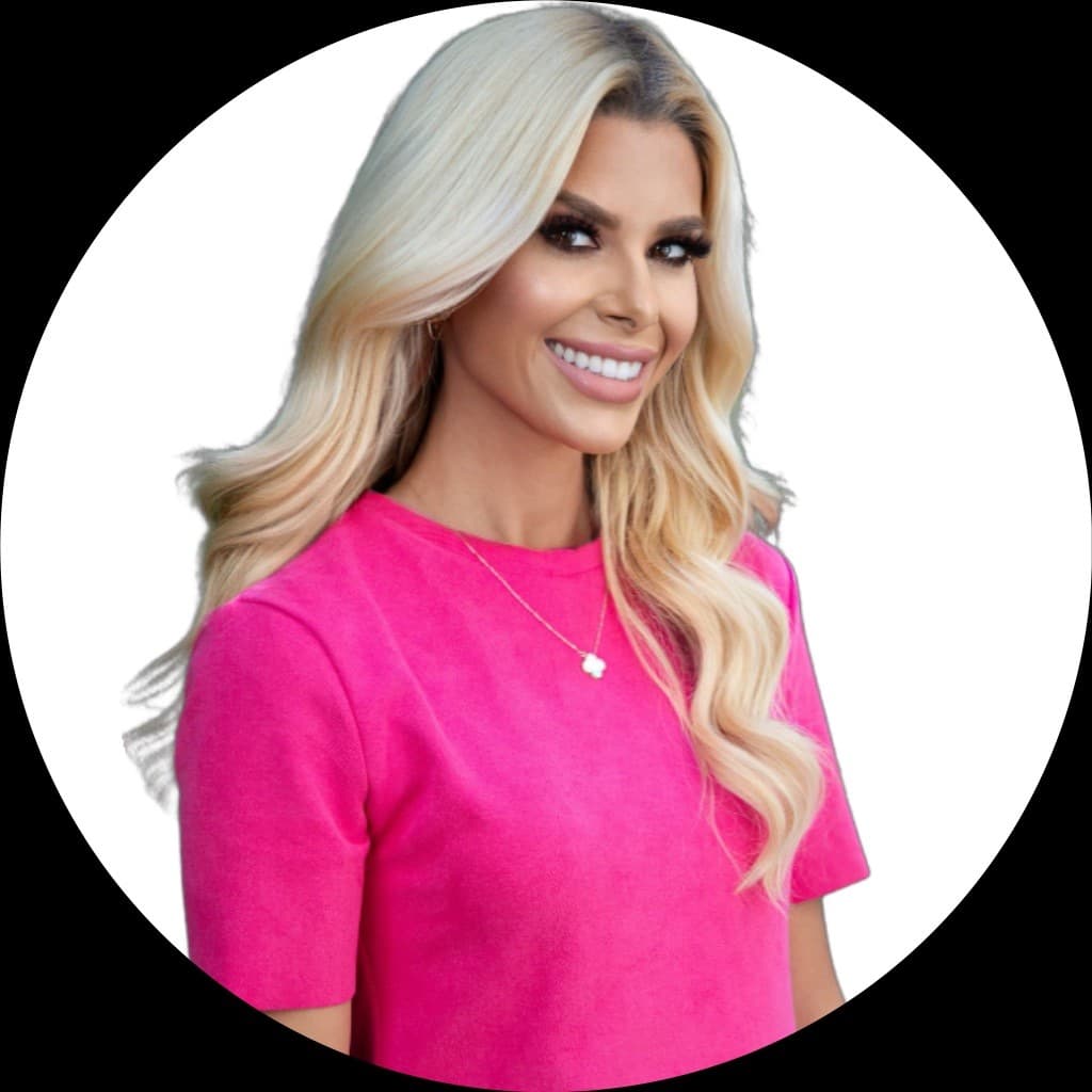 April Silverman 🇺🇸💕 (Cali MAGA Barbie)