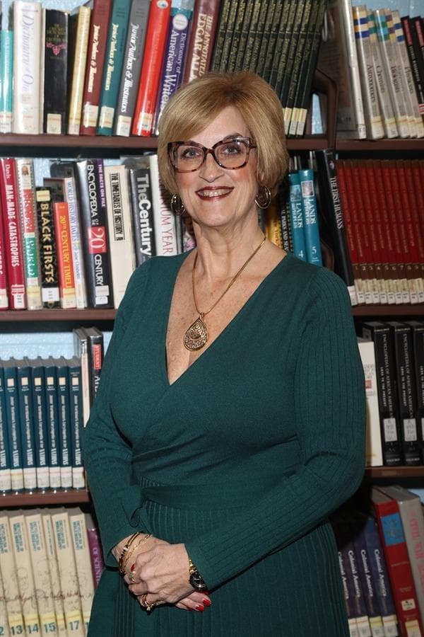 Nancy Barna